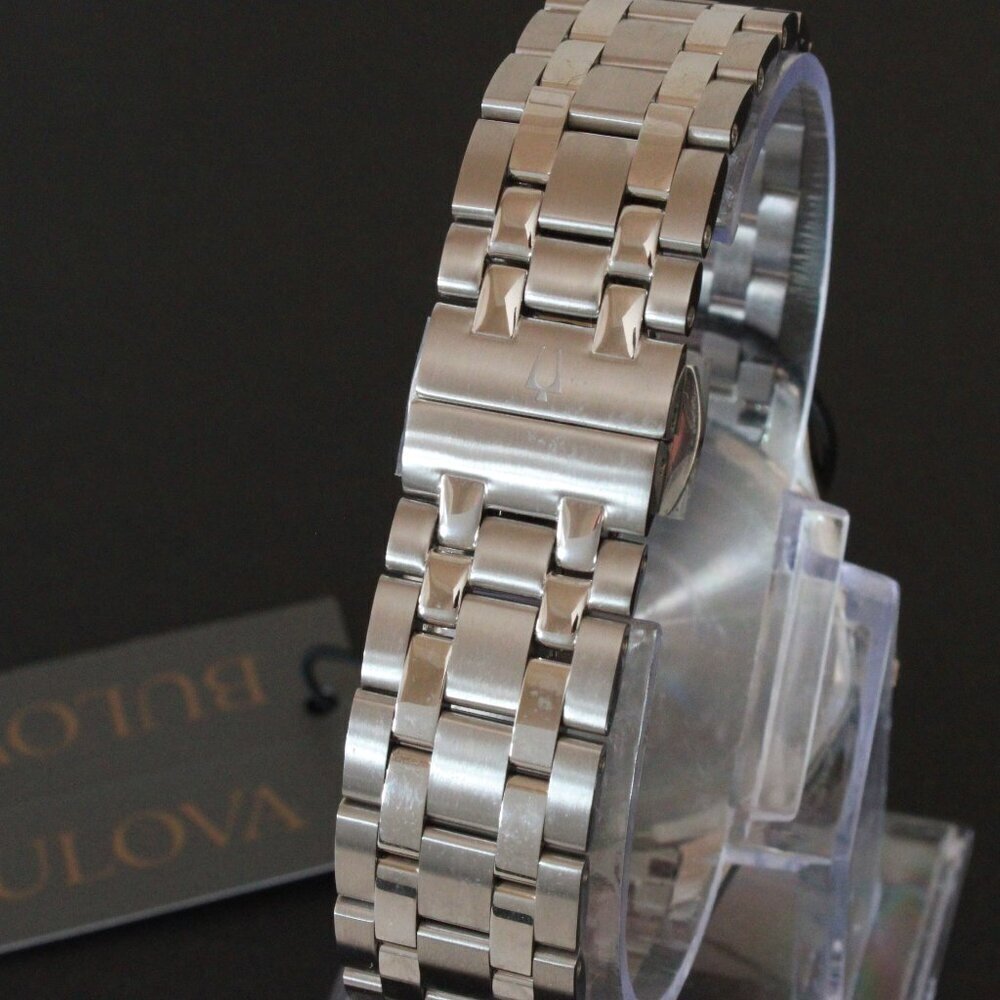 Bulova Ladies Classic Quartz Watch Black Dial Stainless Case Bracelet 36mm - Picture 11 of 11